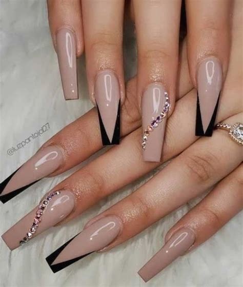 Stylish Nail Art Design Ideas To Wear In Pixie Dust Glam Nude