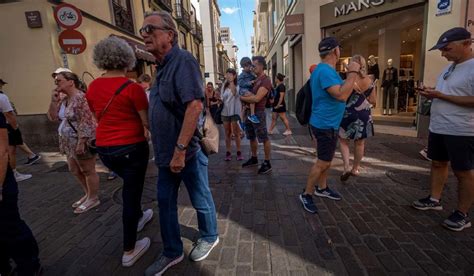 El Cabildo de Tenerife se abre al diálogo sobre el modelo turístico