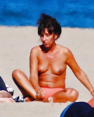 Amateur Beach Babes Porn Pics PICTOA