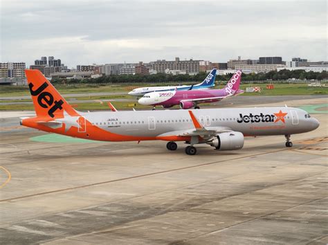 ジェットスター・ジャパン Airbus A321neo Ja26lr 福岡空港 航空フォト By とあさん 撮影2022年10月06日