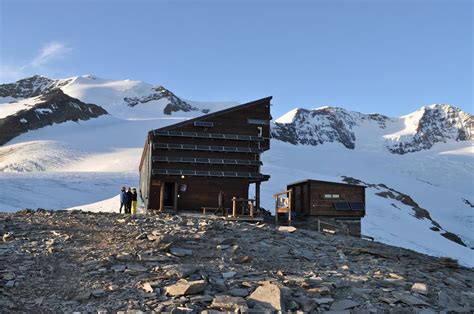 Rifugio Quintino Sella Al Felik La Suggestiva Meta A Quota 3585 Metri