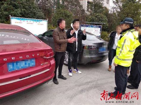 两司机在南充开斗气车 一男子向对方喷“辣椒水” 每日头条