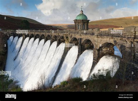 Afon goch hi-res stock photography and images - Alamy