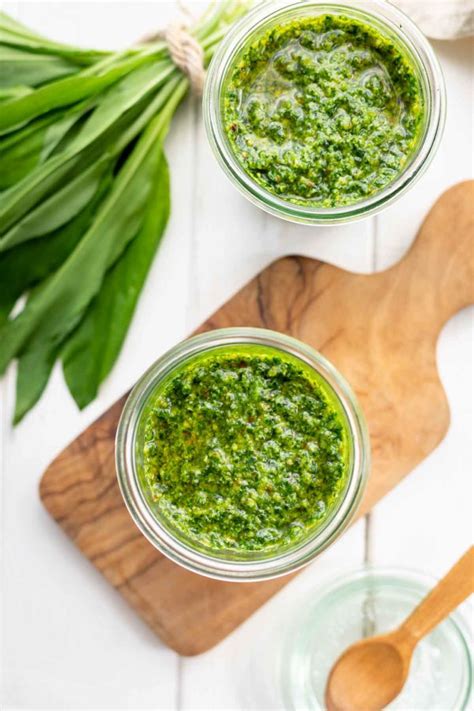 Bärlauch Pesto mit Haselnüssen Rezept Elle Republic