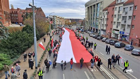 Marsz Niepodleg O Ci W Szczecinie Zdj Cia Twoje Radio Tylko Przeboje