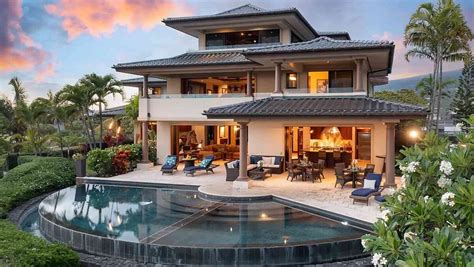 Hawaii's Most Luxurious Vacation Rentals, Villas & Beachfront Homes