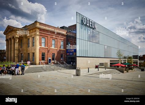 Oldham town square hi-res stock photography and images - Alamy