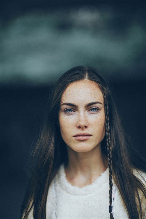 Photos That Prove Women With Freckles Are Beautiful