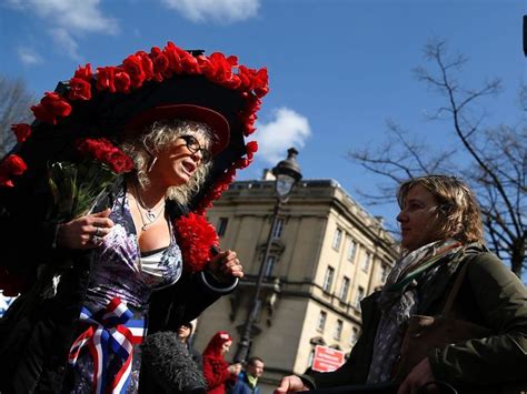 France Passes Law Banning Paid Sex Clients To Be Fined Up To 3 750 World News