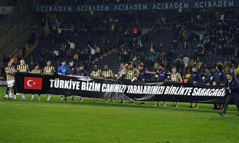 Fanáticos de Fenerbahce vetados de los estadios turcos IMER Noticias