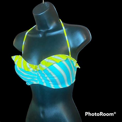 Victorias Secret Padded Bandeau Bikini Top Size D Depop