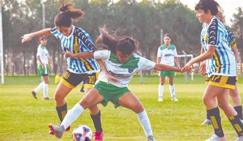 Fútbol femenino en Canning llega el tercer torneo relámpago de la