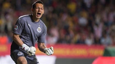 Oficial Rodolfo Cota Abandona A Chivas Y Es Nuevo Portero Del Le N