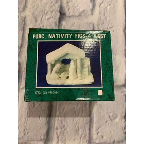 Enesco Holiday Christmas Vintage Enesco Nativity Set Scene