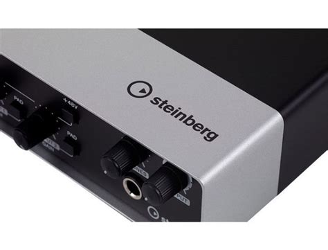 Steinberg UR242 USB zvočna kartica 24 Bit 192 kHz