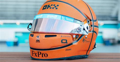 F1 il casco di Norris per Miami è un omaggio alla NBA Formula 1