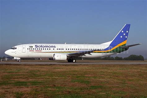 Solomons Solomon Airlines Royal Tongan Airlines Boeing 737 4Q8 H4 SOL