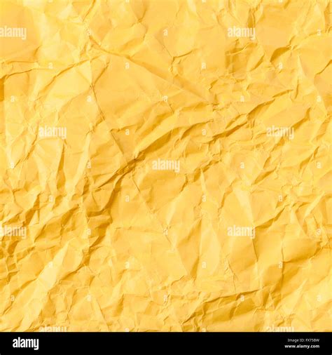 Fondo Cuadrado De Color Amarillo Papel Arrugado Fotografía De Stock Alamy