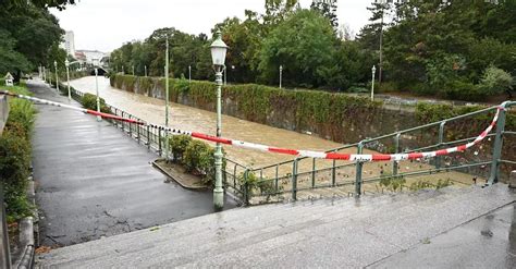 Radweg Am Wienfluss Bleibt Nach Hochwasser Noch Zwei Bis Drei Wochen