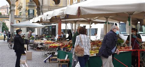 Riaperture In Piemonte Dal Maggio Tutti Negozi Parrucchieri