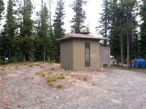 lewis-lake-campground-yellowstone-national-park-06 | CampgroundViews.com