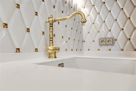 Octagon Backsplash (Tile Materials & Ideas)