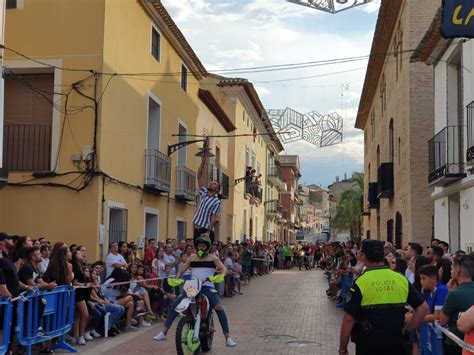 Mucha Participaci N En La Carrera De Cintas Y En La Paella Gigante