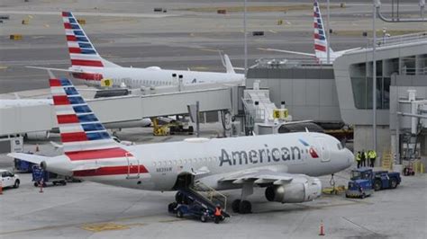 American Airlines Plane Slides Off Runway In New York Landing Newsbreak