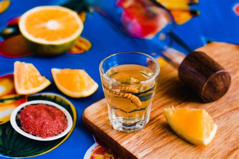 La Historia Del Mezcal Bebida Ca Da Del Cielo M Xico Desconocido