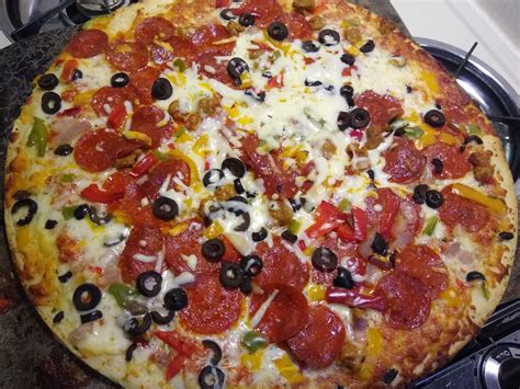 Mama Cozzi's Take & Bake Supreme Extra Large 16" Pizza | Aldi Reviewer