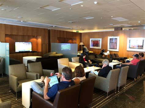 Lounge Review: Qantas International Business Class Lounge Auckland ...