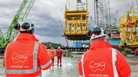 harbour energy  pay  billion  wintershall deas assets