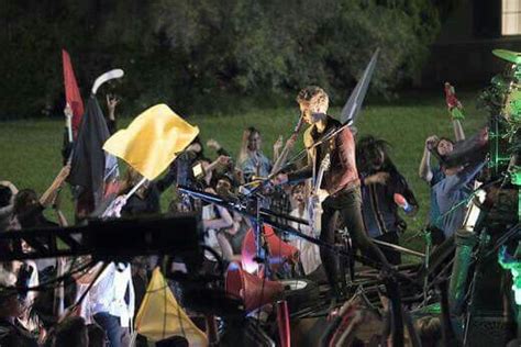 Behind The Scenes Of Shes Kinda Hot Seconds Of Summer Behind The Scenes Scenes