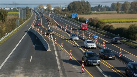 El puente de mayo finaliza con 21 fallecidos en accidentes de tráfico