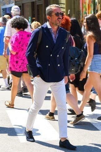 Tenue Blazer Crois Bleu Marine Chemise Manches Longues Fleurs