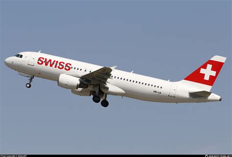 HB IJI Swiss Airbus A320 214 Photo By WalAndPl ID 1624790