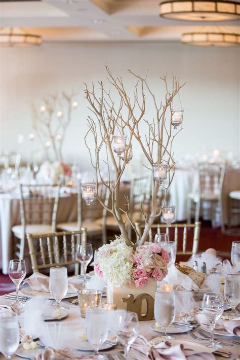 Manzanita Centerpiece Blush Ivory And Gold Wedding Flowers Photo By