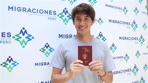 MIGRACIONES realiza entregatón de más de 5 mil pasaportes pendientes de