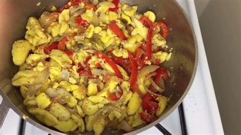 How To Cook Ackee And Salt Fish Jamaican Recipe Jamaican Dishes