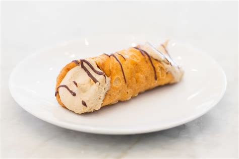 Cannolis Cookies And Italian Pastry — Gerardos Italian Bakery