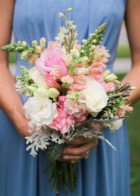 Snapdragon Bouquet With Roses