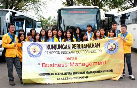 Foto Foto Kunjungan Perusahaan Pt Nippon Indosari Corporation Tbk Sari