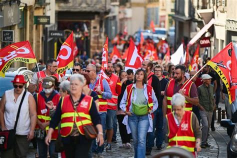 350 Manifestants Dans Les Rues De Moulins Demandent Des Augmentations