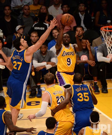 Photo: Los Angeles Lakers vs. Golden State Warriors in Los Angeles ...