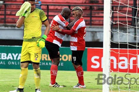 Cetak Dua Gol Beruntun Untuk Mu Cristian Gonzales Akhirnya Buka Suara