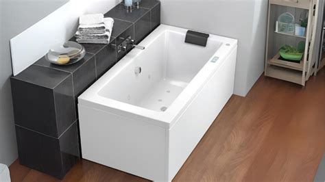 Built-in Bathtubs: Ideal for Small Bathroom Spaces