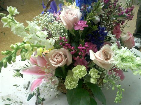 Homemade on Long Island: Spring Flower Arrangement 2011