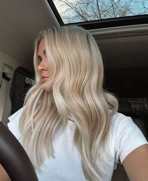 Molly Mae S New Buttermilk Blonde Is Set To Be The Most Asked For Spring Hair Colour The Mirror