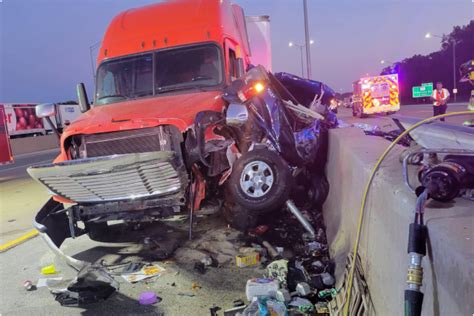 18 Wheeler Truck Accident Lawyer In USA 281 609 9224