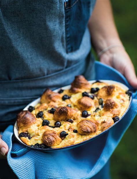 Broodpudding Van Croissants Met Blauwe Bessen De Standaard